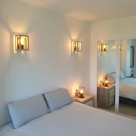 Sea View Front Punta Prima Apartmán *